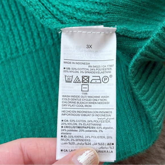 NWT Old Navy V-Neck Knit Sweater - Picture 7 of 9